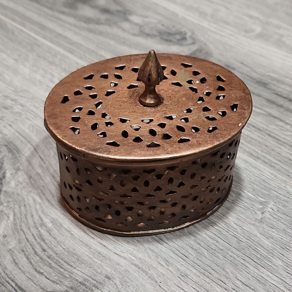 Vintage Slotted Oval Mini Brass Trinket/Potpourri Box